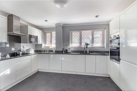 4 bedroom detached house for sale, Lakeside Court, Brierley Hill, DY5 3RQ