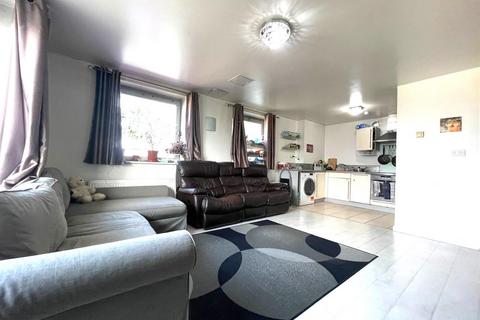 2 bedroom flat for sale, Axon Place, Ilford