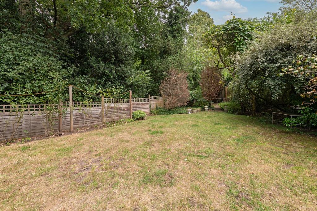 West Heath Road, Hampstead, London 6 bed detached house for sale £3,350,000