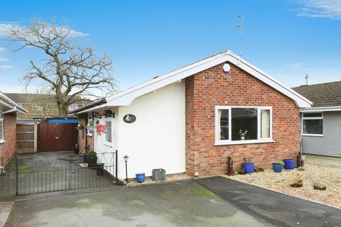 2 bedroom detached bungalow for sale - Windsor Drive, Winsford CW7