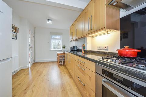 22 Baddesley Close, North Baddesley, Southampton, SO52 9DR