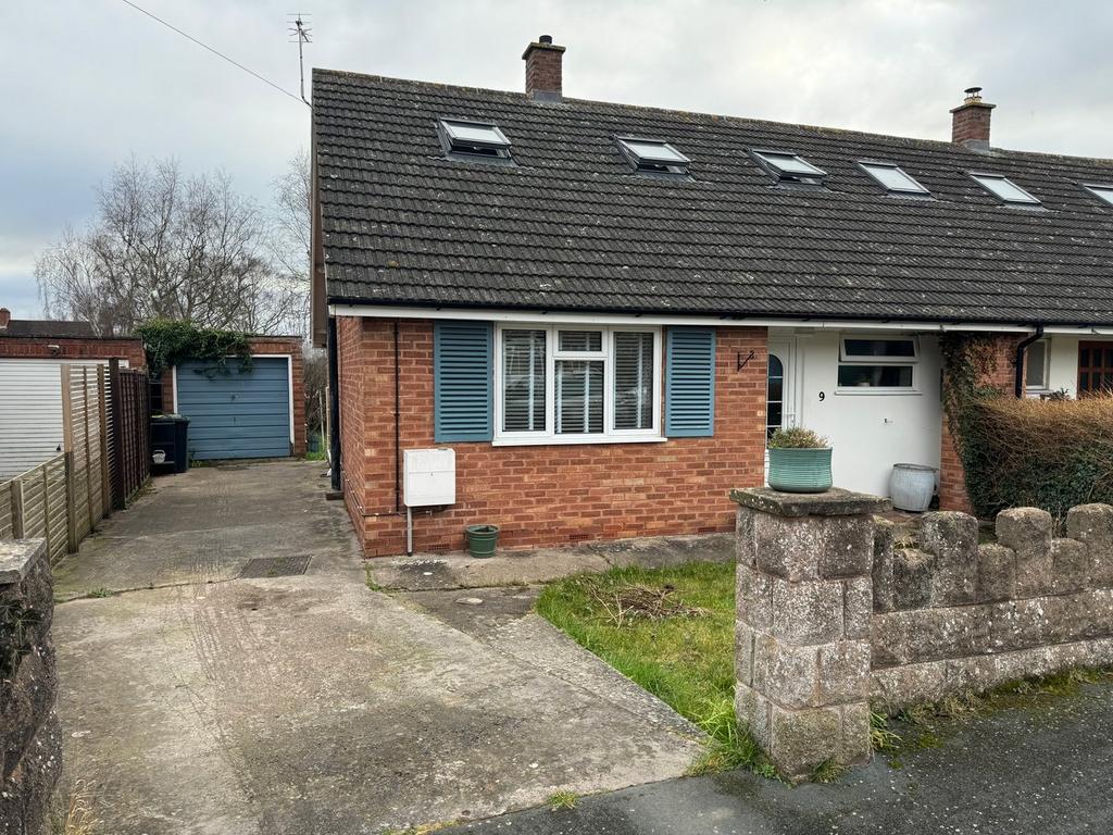 Longworth Road, Tupsley, Hereford, HR1 3 bed semidetached house for