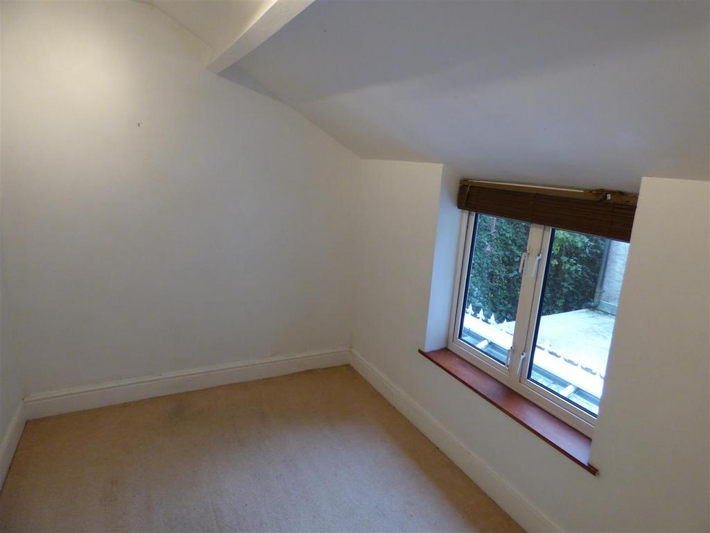 Bedroom 2.JPG