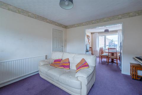 3 bedroom semi-detached house for sale - Lays Drive, Keynsham, Bristol