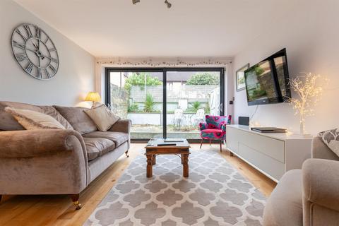2 bedroom end of terrace house for sale - Trafalgar Road, Bath