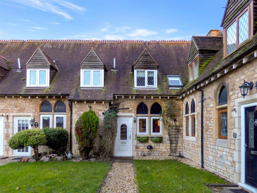 Stratford Road, ShipstononStour 2 bed character property for sale £250,000