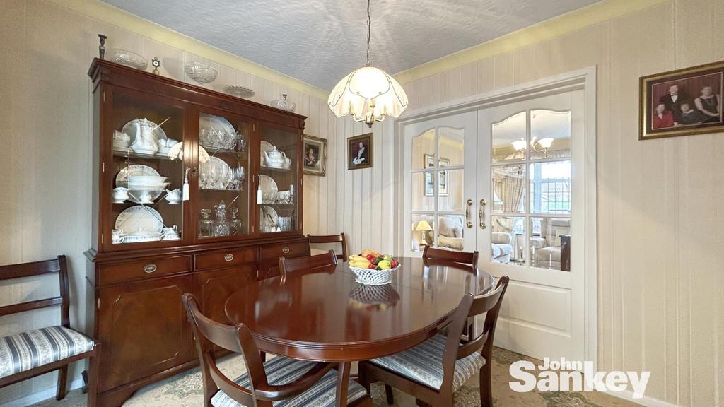 Derwent Avenue, Mansfield 3 bed detached house for sale £250,000