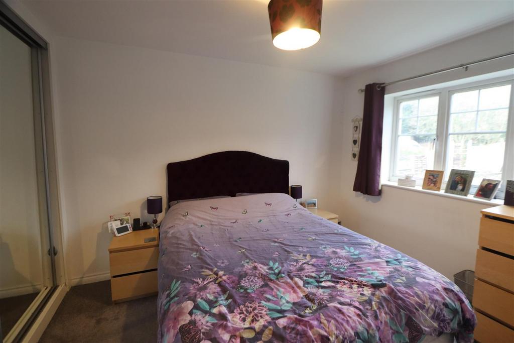 Bed 1.JPG