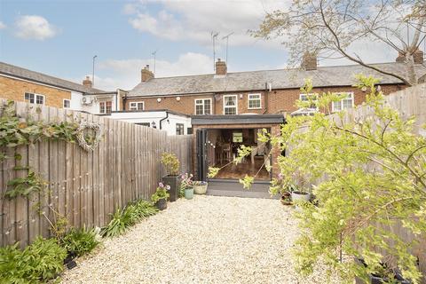 2 bedroom terraced house for sale, Luton Road, Harpenden