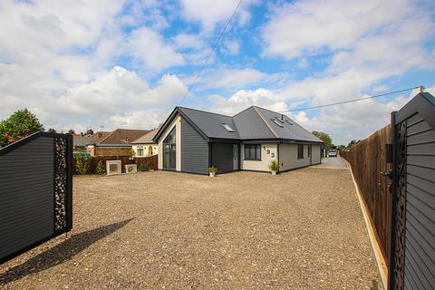 4 bedroom detached house for sale, Mildenhall Road, Fordham CB7