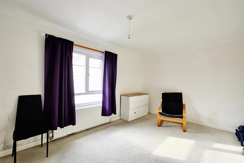 Bedroom 1 1.jpg