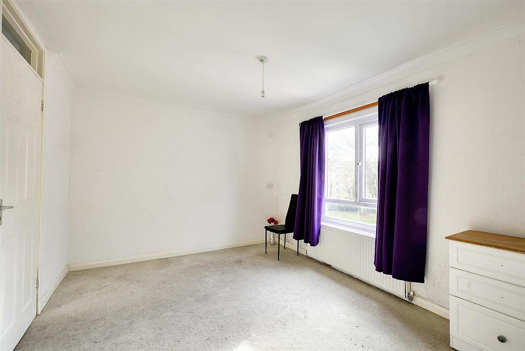 Bedroom 1 2.jpg