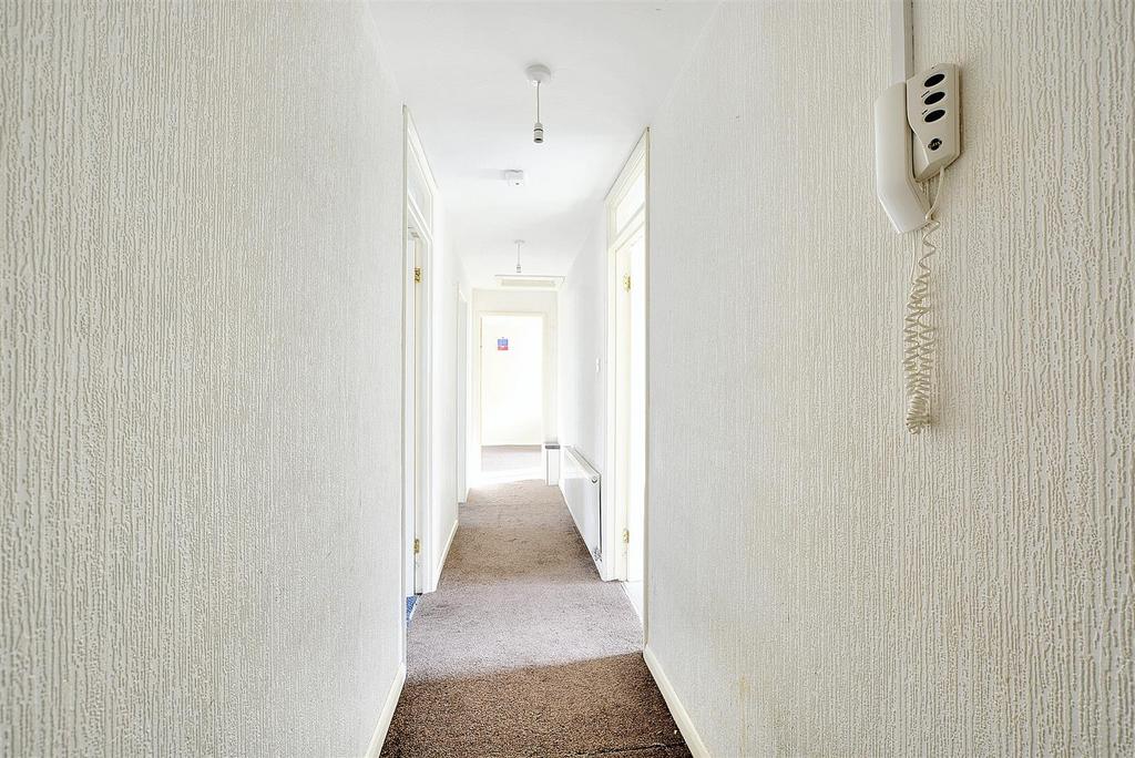 Hallway.jpg