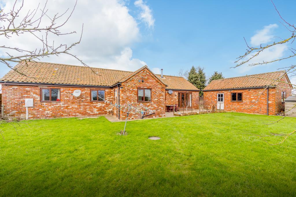 Mill Lane, Wrangle, Boston 3 bed cottage for sale £300,000