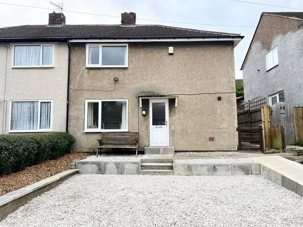 34 Houldsworth Crescent, Bolsover 3 bed semidetached house to rent £750 pcm (£173 pw)