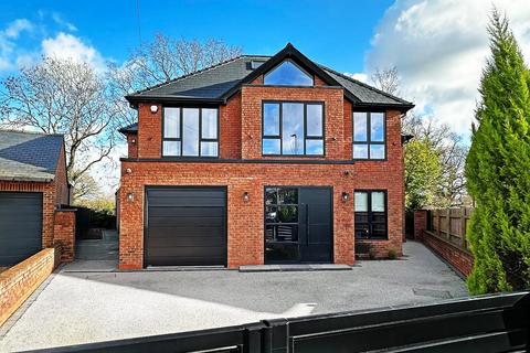 4 bedroom detached house for sale, Warburton Close, Hale Barns