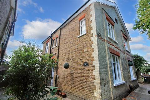 3 bedroom semi-detached house for sale, Summer Grove, Elstree, Borehamwood