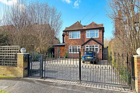 4 bedroom detached house for sale, Carlton Road, Hale