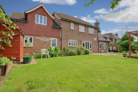 5 bedroom detached house for sale, Horseshoe Drive, Over, Gloucester