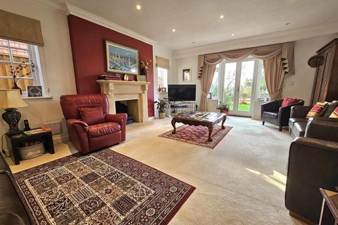 undefined, Horseshoe Drive, Over, Gloucester