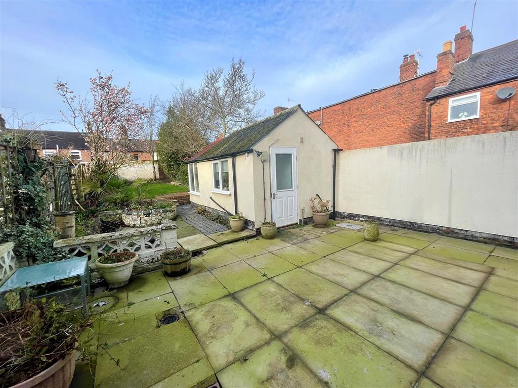 Rear view annexe