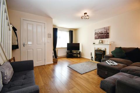 3 bedroom semi-detached house for sale - Acasta Way, Hull