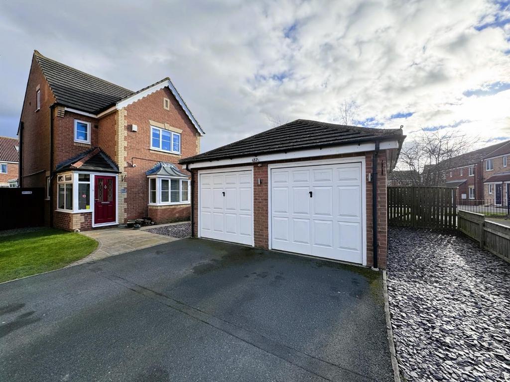 Apsley Way, Ingleby Barwick, StocktonOnTees 4 bed detached house for