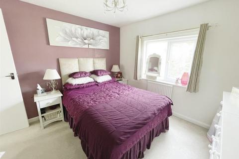 9 Barn Close, Hemel Hempstead, HP3 9PJ