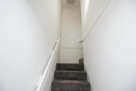 9 Barn Close, Hemel Hempstead, HP3 9PJ