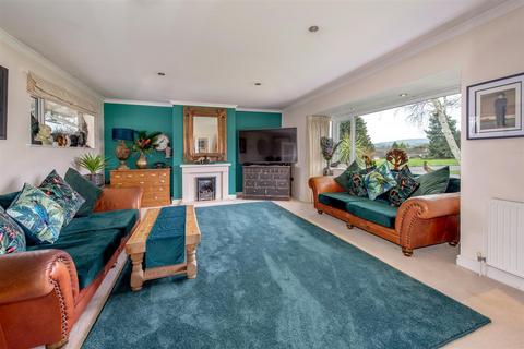 3 bedroom bungalow for sale, Furlong Green, Trull, Taunton