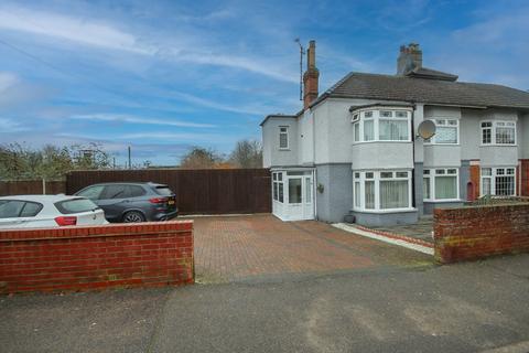 3 bedroom semi-detached house for sale, Tennyson Avenue, King's Lynn, PE30