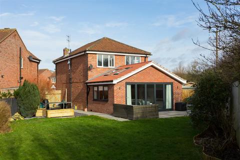 4 bedroom detached house for sale, Coulson Close, Strensall, York