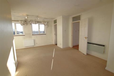 2 bedroom flat for sale, Sharp Garland House, East Walls