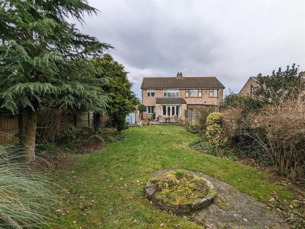 Ferneley Crescent, Melton Mowbray 2 bed semidetached house for sale