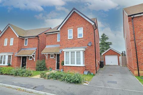 15 Orchard Way, Boreham, Chelmsford, CM3 3GQ