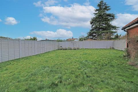 15 Orchard Way, Boreham, Chelmsford, CM3 3GQ