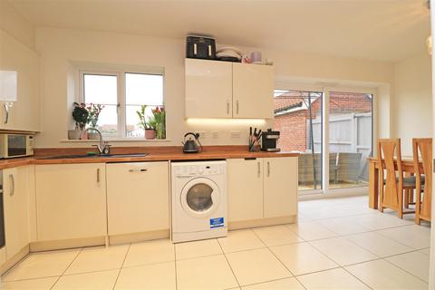 15 Orchard Way, Boreham, Chelmsford, CM3 3GQ