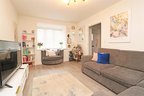 15 Orchard Way, Boreham, Chelmsford, CM3 3GQ