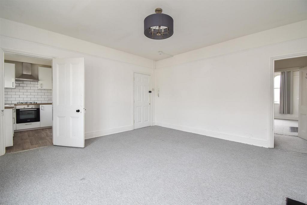 Cornwallis Gardens, Hastings 1 bed flat for sale £150,000