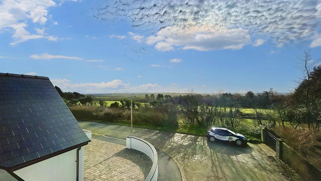 Ruther Park, Haverfordwest 3 bed detached bungalow for sale £400,000
