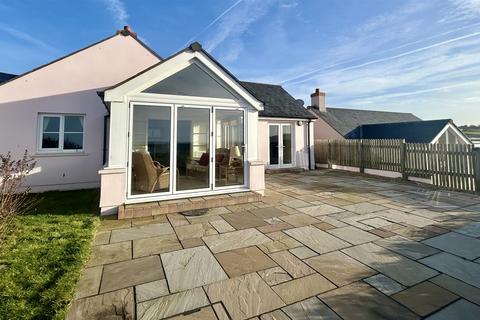 3 bedroom detached bungalow for sale - Swanswell Close, Broad Haven, Haverfordwest