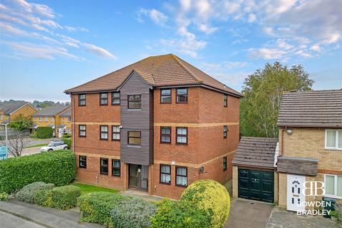 17 Maple Close, Ilford, IG6 3JB