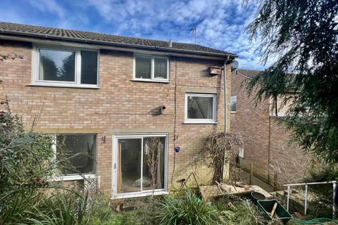 72 Everlands, Cam, Dursley, GL11 5NL