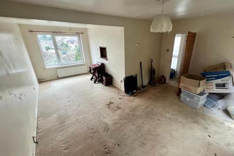 72 Everlands, Cam, Dursley, GL11 5NL