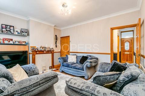 3 bedroom end of terrace house for sale, Gresham Road, London, NW10