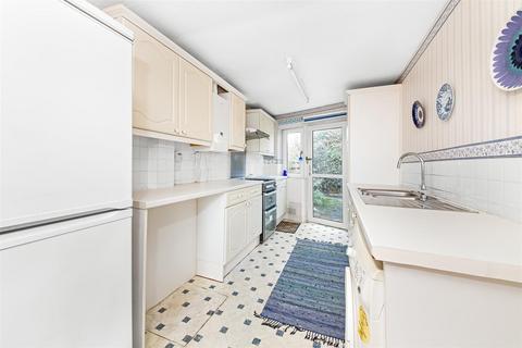 7 Ashdown Close, Beckenham, BR3 6TJ
