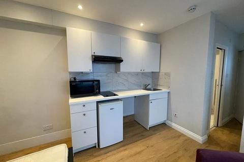 Studio to rent, Gloucester Place  NW1 6DT
