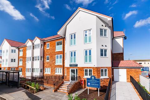 2 bedroom retirement property for sale - Clermont House Long Road, Canvey Island SS8