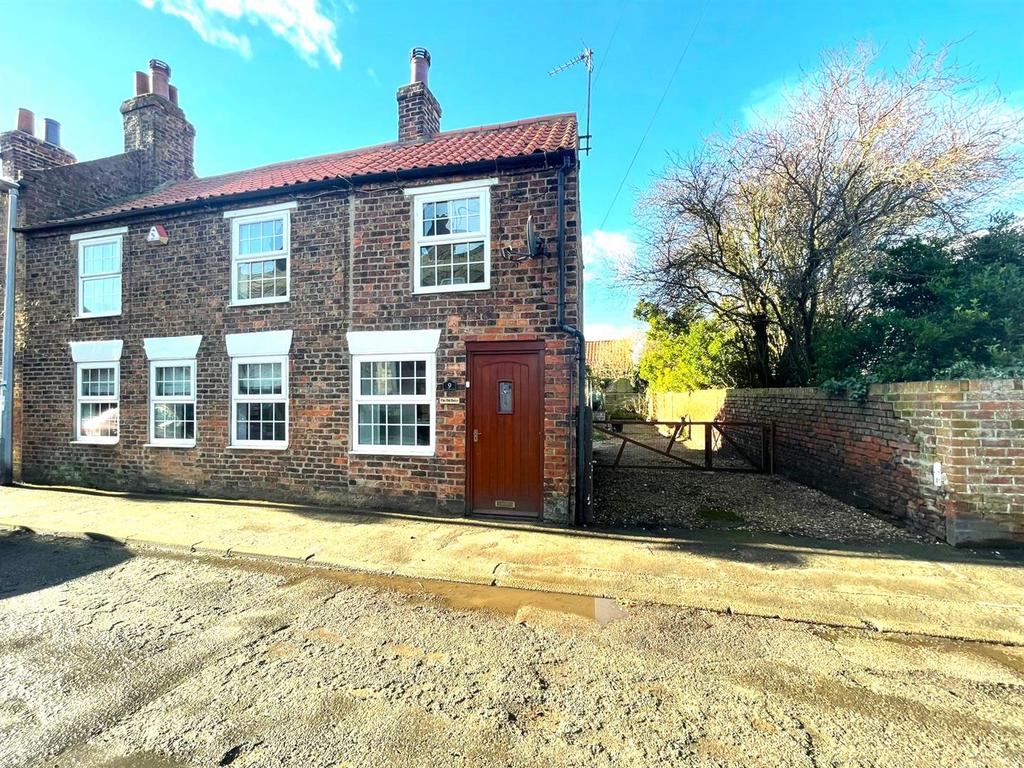 Cross Street, Aldbrough, Hull 4 bed end of terrace house for sale £225,000
