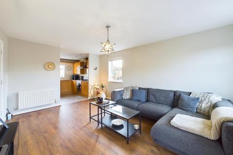 25 Watermint Drive, Tuffley, Gloucester, GL4 0SZ